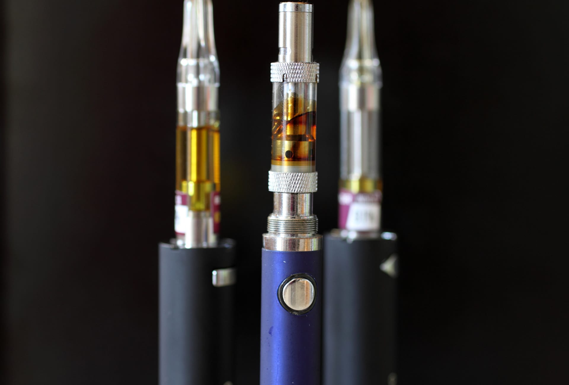 Oil Vapes, Vape Cartridges & Batteries